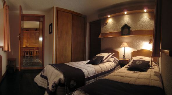 Chalet Fugue bedroom 3