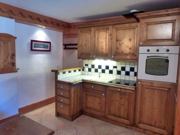 Fermes De Meribel C13 kitchen