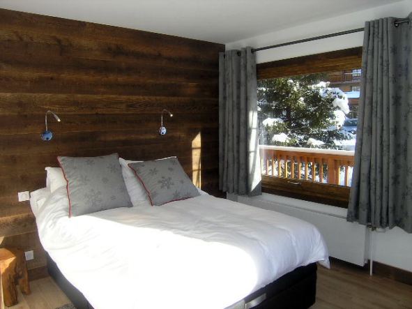 Lauzes 35 bedroom
