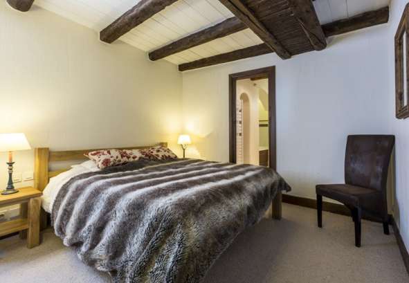 Coeur De Val bedroom